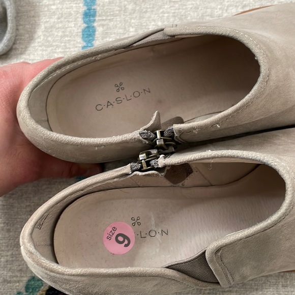 Caslon Faye Block Heel Ankle Boots - Picture 7 of 8